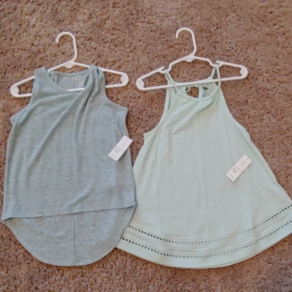 Old Navy girls size XS(5) tank tops